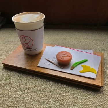 お茶請け用木製トレー